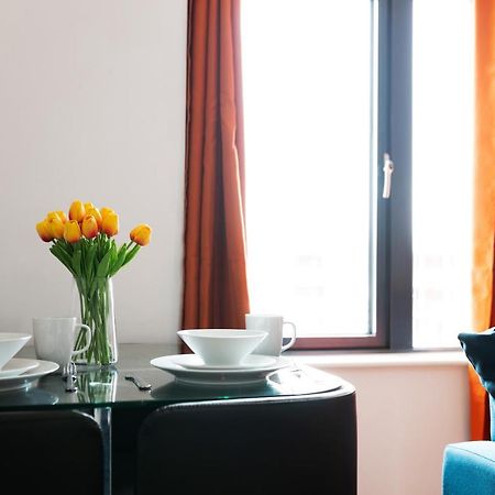 40 Percent Off Long Stays - City Centre - Close To Bullring - Suitable For Business, Families, Relocations And Leisure - Eastgate L Free Wifi I Birmingham Bagian luar foto
