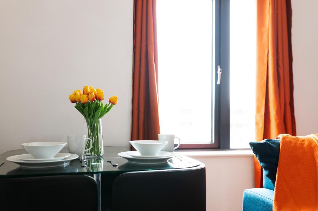 40 Percent Off Long Stays - City Centre - Close To Bullring - Suitable For Business, Families, Relocations And Leisure - Eastgate L Free Wifi I Birmingham Bagian luar foto