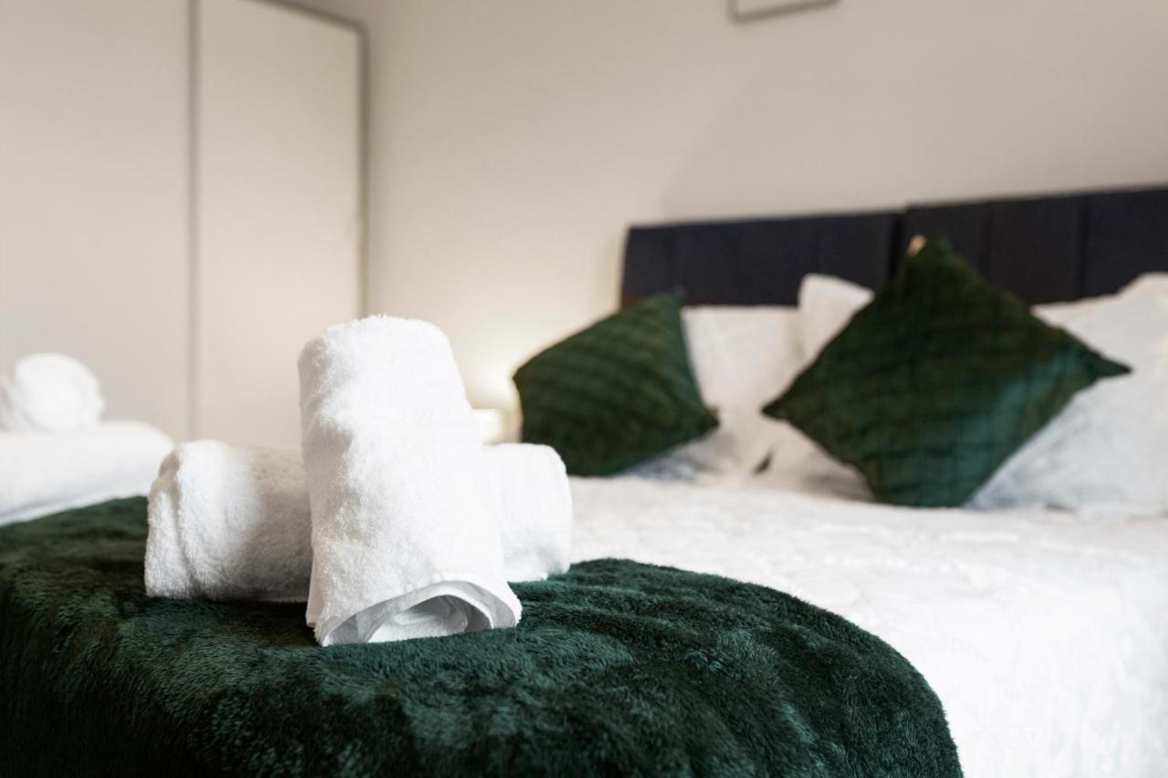 40 Percent Off Long Stays - City Centre - Close To Bullring - Suitable For Business, Families, Relocations And Leisure - Eastgate L Free Wifi I Birmingham Bagian luar foto