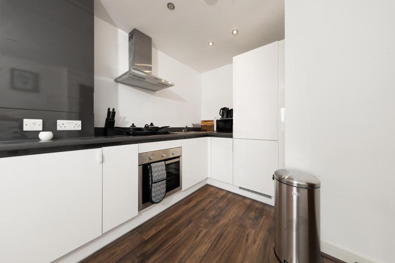 40 Percent Off Long Stays - City Centre - Close To Bullring - Suitable For Business, Families, Relocations And Leisure - Eastgate L Free Wifi I Birmingham Bagian luar foto